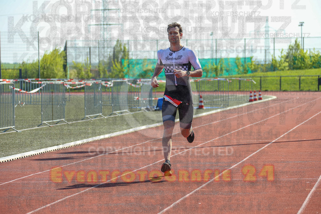 220424_1149_EX1_4985 | Sportfotografie im Rhein-Sieg Kreis, Köln, Bonn, NRW, Rheinland Pfalz, Hessen, etc. Unser Tätigkeitsfeld umfasst den Laufsport vom Volkslauf über den Marathon, Duathlon, Triathon bis zum Ultralauf wie Kölnpfad Ultra oder Schindertrail.