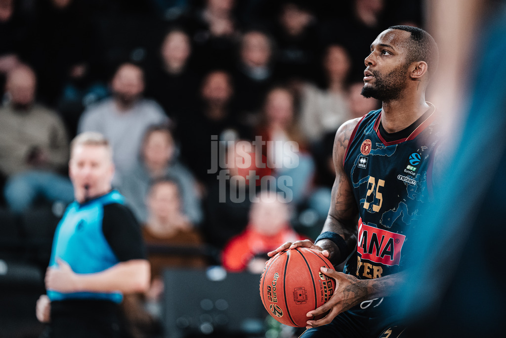 Basketball | Männer | Saison 2023/2024 | BKT EuroCup | Veolia Towers Hamburg vs. Umana Reyer Venice | 06.02.2024 | Aamir Simms (#25, Umana Reyer Venice)