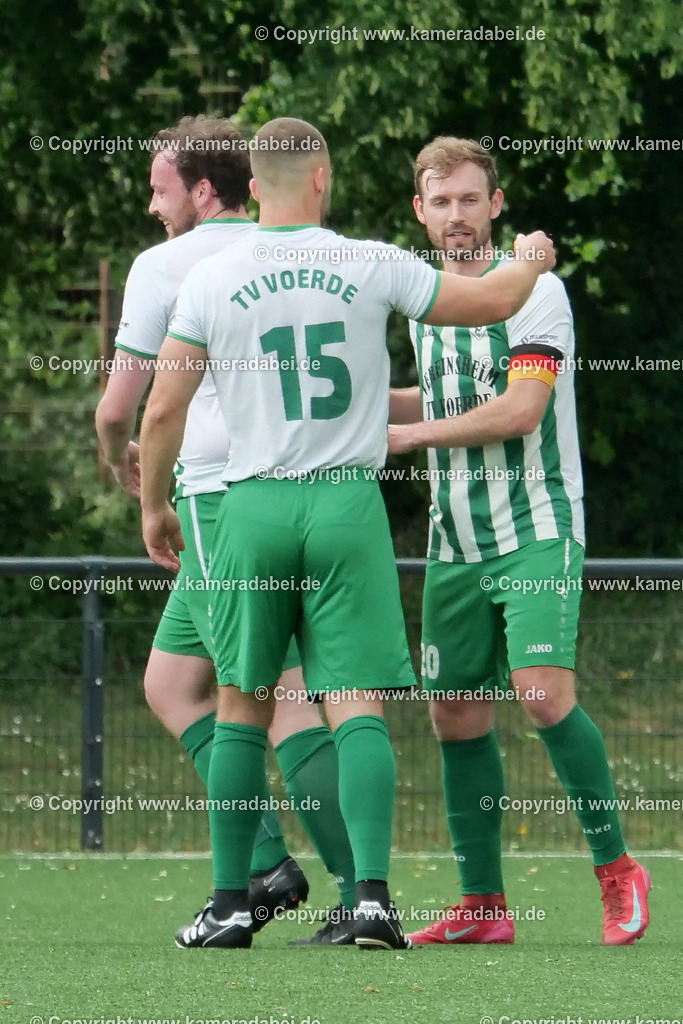 Fußball : Bezirksliga : TV Voerde - FC Sterkrade 72 | Fußball : Bezirksliga : TV Voerde - FC Sterkrade 72 am 25.05.2025 in Voerde - Realisiert mit Pictrs.com