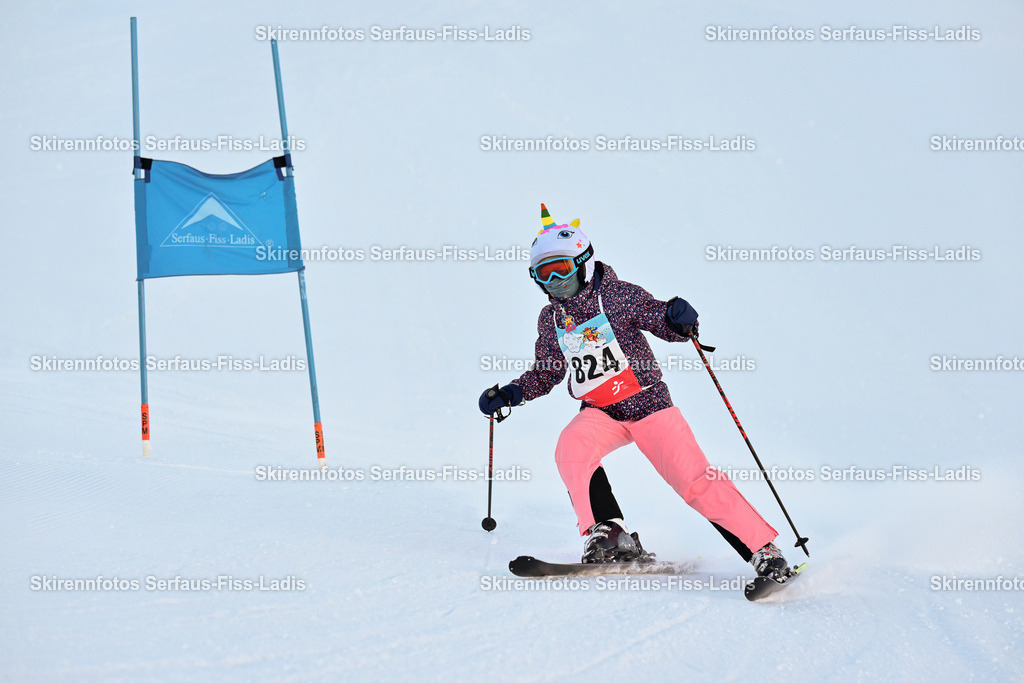 SRF_25.12.2025_0080 | Skirennfotos,Serfaus,Fiss,Ladis,Kinderskirennen,Winter,Tirol,Oberland,skirace,SFL,feelfree,weil wir's genießen,ski,Ski,skifahren,Sonnenplateau, - Realisiert mit Pictrs.com