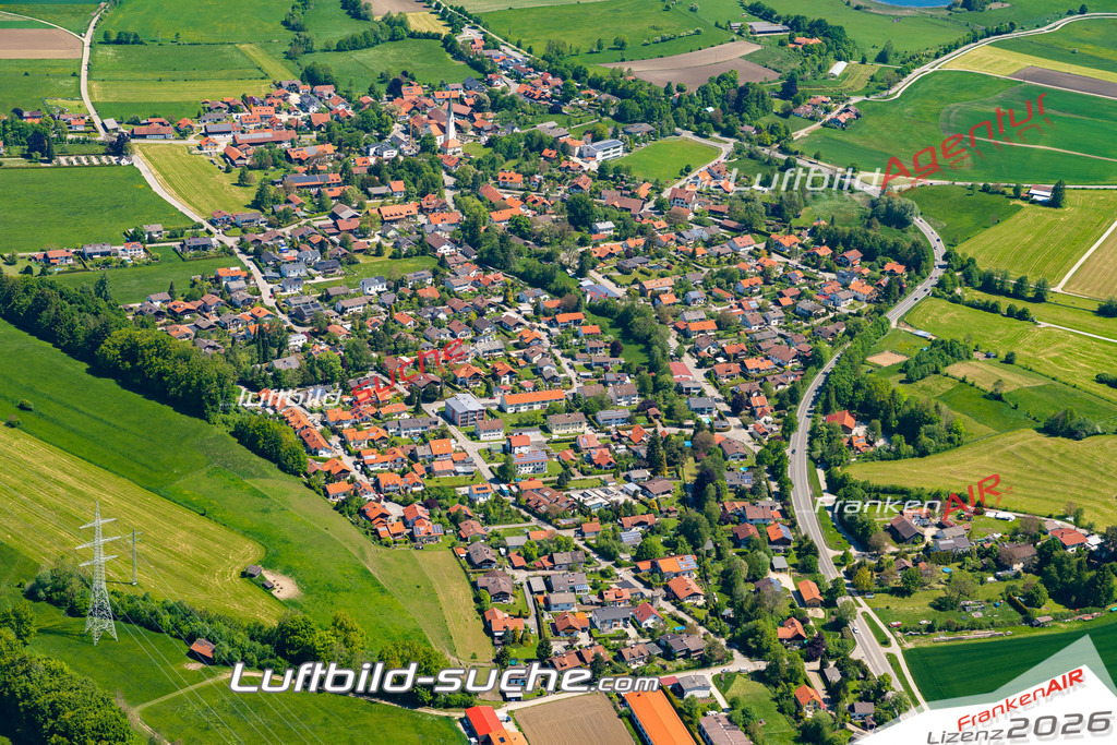 Aktuelles Luftbild von Traubing Tutzing - Die Luftaufnahme wurde 2021 mittels UL-Flugzeug erstellt ( keine Drohne ) - hochauflösende Kamera-Systeme von  Canon -Beste Qualität - Für grossformatige Ausdrucke geeignet. Die Geschenkidee !