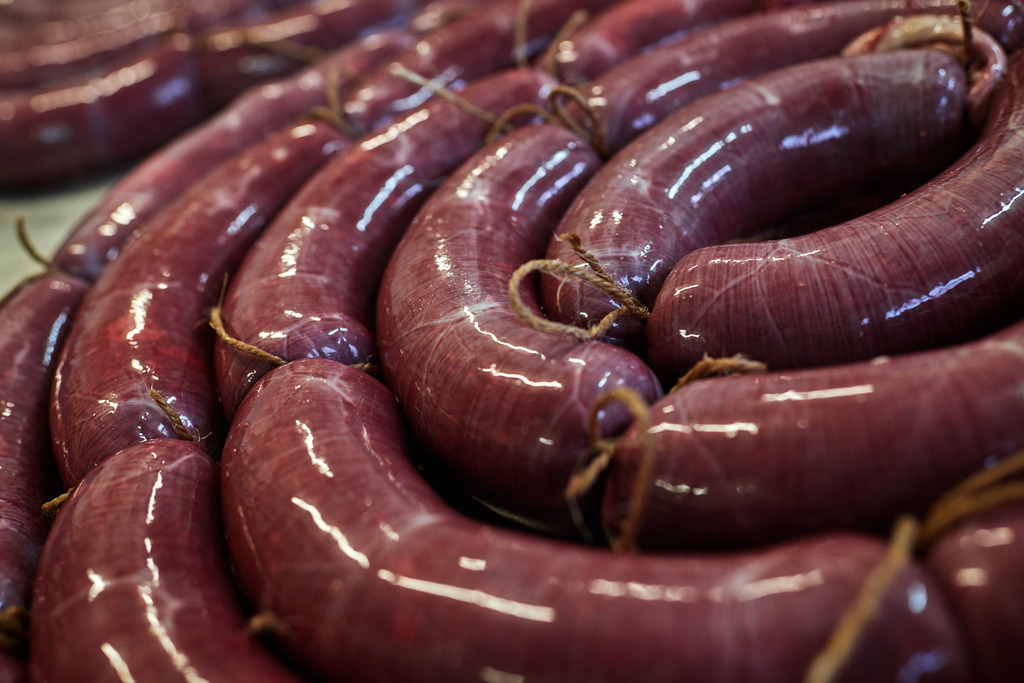 Fleischerei Dormayer | Langenzersdorf, Austria - February 12, 2019: Fleischerei Dormayer - Blutwurst Herstellung; abgebundener Blutwurstkranz. - Realisiert mit Pictrs.com