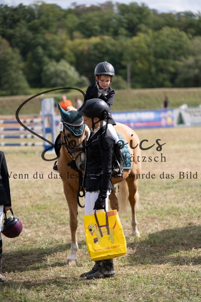 A7V08987 | Turnier/Reitfotograf