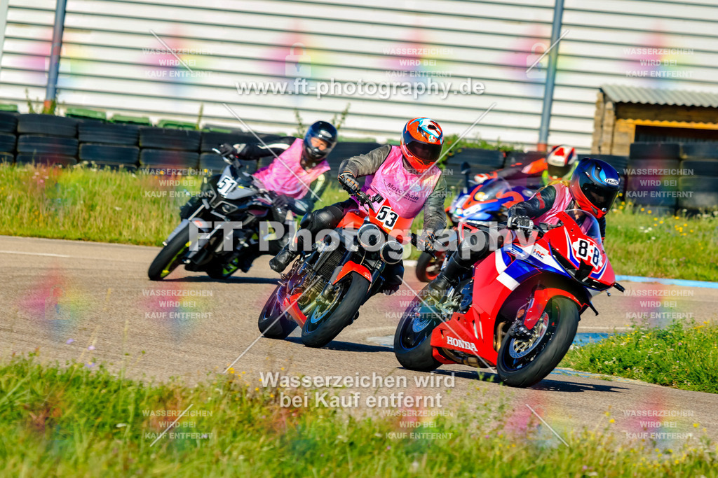 053-1686 | Hier findet Ihr Bilder von Touristenfahrten auf der Nürburgring Nordschleife oder von anderen Veranstaltungen die ich besucht habe. Viel Spass beim Durch Schauen 