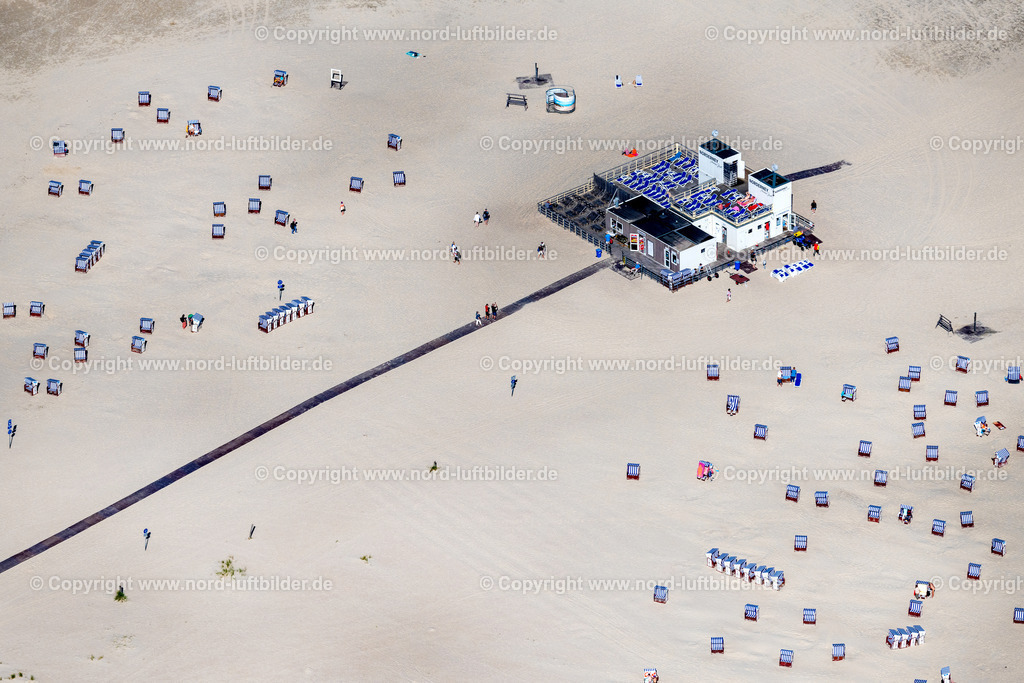 Norderney_Strand_Oase_ELS_6329050923 | NORDERNEY 05.09.2023 Sandstrand- Landschaft entlang des Küsten- Verlaufes " Strandoase " mit Strandsauna mit Panoramablick in Norderney im Bundesland Niedersachsen, Deutschland. // Sandy beach landscape along the coastal course "Strandoase" with a beach sauna with panoramic views in Norderney in the state Lower Saxony, Germany. Foto: Martin Elsen