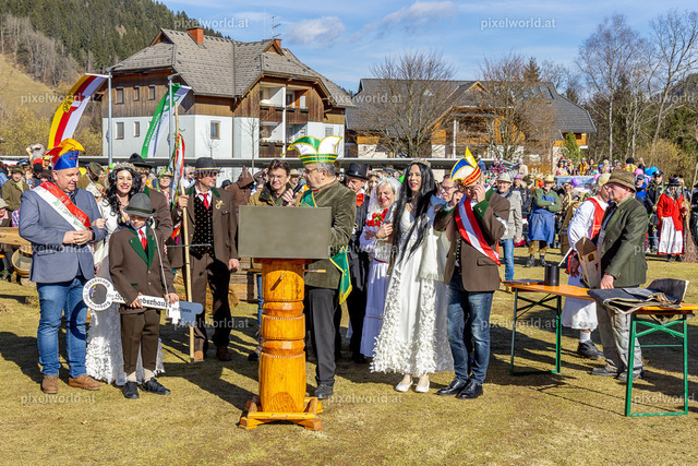 Bärentreiben in Steuerberg | Bildershop von pixelworld.at - Realisiert mit Pictrs.com