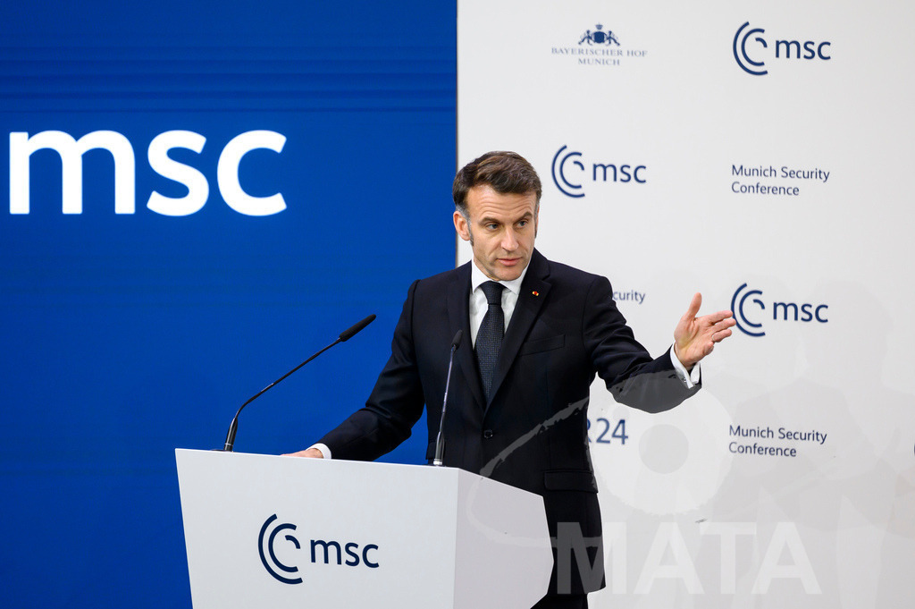 _DWI3897 | MATA IndoCon - Realisiert mit Pictrs.com