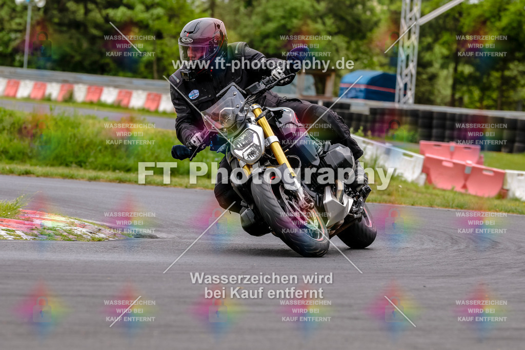 MotoTeamVBK-20537 | Hier findet Ihr Bilder von Touristenfahrten auf der Nürburgring Nordschleife oder von anderen Veranstaltungen die ich besucht habe. Viel Spass beim Durch Schauen 