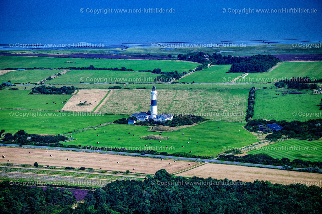 Sylt_Kampen_Leuchtturm_Langer_Christian_ELS_6346130825 | KAMPEN (SYLT) 13.08.2025 Leuchtturm als historisches Seefahrtszeichen " Langer Christian " in Kampen (Sylt) auf der Insel Sylt im Bundesland Schleswig-Holstein, Deutschland. // Lighthouse as a historic seafaring character " Langer Christian " in Kampen (Sylt) at the island Sylt in the state Schleswig-Holstein, Germany. Foto: Martin Elsen