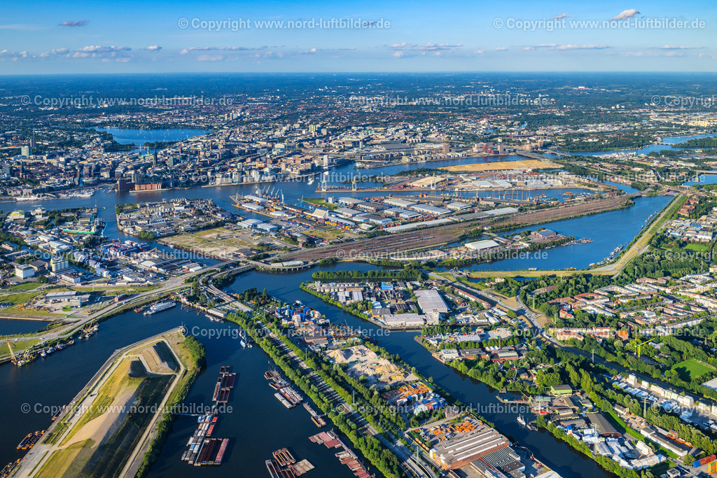 Hamburg_Steinwerder_Hywax_ELS_2266210823 | HAMBURG 28.08.2023 Technische Anlagen der Firma Hywax im Industriegebiet " Steinwerder " in Hamburg, Deutschland. Weiterführende Informationen bei: Hywax GmbH. // Technical plants of the company Hywax in the industrial area "Steinwerder" in Hamburg, Germany. Further information at: Hywax GmbH. Foto: Martin Elsen