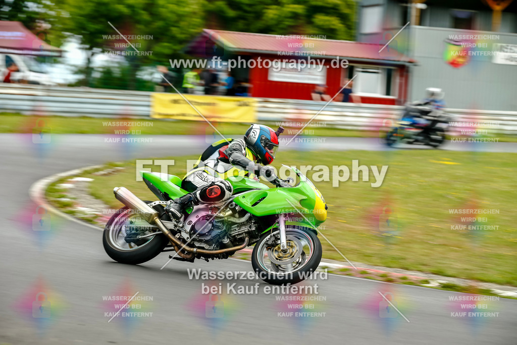 VBK-5057 | Hier findet Ihr Bilder von Touristenfahrten auf der Nürburgring Nordschleife oder von anderen Veranstaltungen die ich besucht habe. Viel Spass beim Durch Schauen 