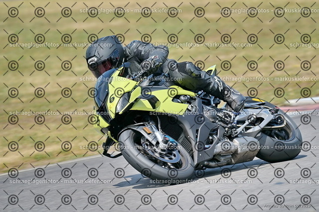25bt04-1749 | markuskiefer.com - Realisiert mit Pictrs.com