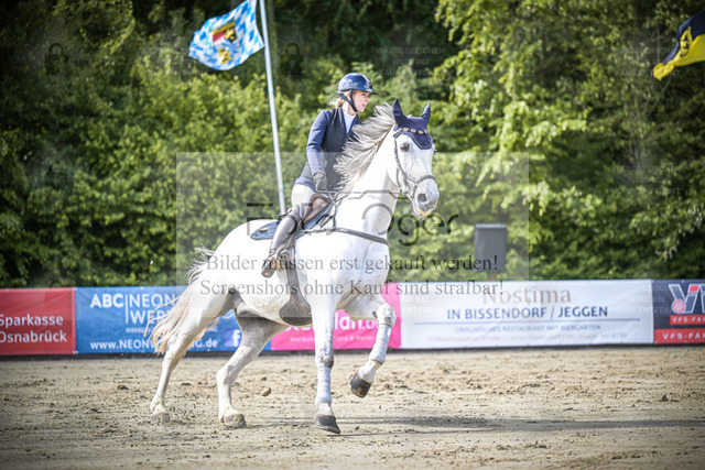 DOS_2826 | Entdecke hochwertige Reitturnierfotos von Foto Oger. Professionell, emotional und authentisch – jetzt Lieblingsmomente im Shop bestellen. - Realized with Pictrs.com