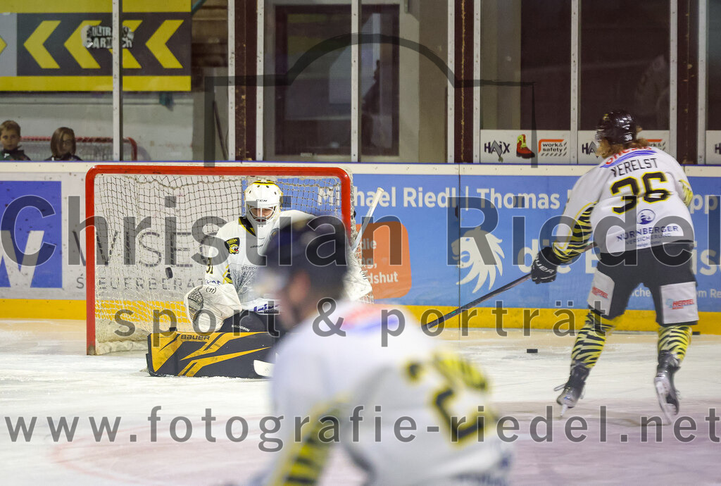 2025-10-10_005_TSV_Erding_gegen_onesto_Tigers_Bayreuth | Erding, Deutschland, 10.10.2025:Eishockey, Oberliga Süd 2025 / 2026, 7. Spieltag, TSV Erding gegen onesto Tigers Bayreuth, Endergebnis: 2:5Torwart Daniel Arendas (onesto Tigers Bayreuth, #31)Foto: Christian Riedel / fotografie-riedel.net