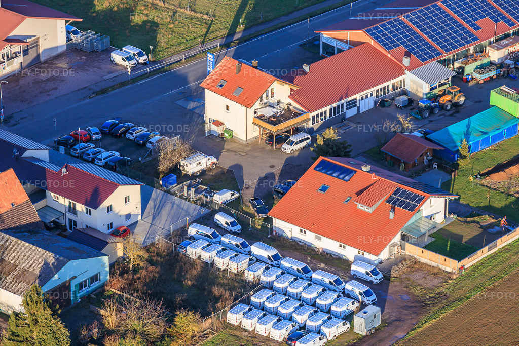 Luftbild: Sprinter der Z&Y Logistik Gruppe in Ottersheim bei Landau im Bundesland Rheinland-Pfalz in Deutschland. Foto: IMG_153069.jpg vom 07.02.2026 durch Werner Riehm/FLY-FOTO.deZ&Y Logistik | EU