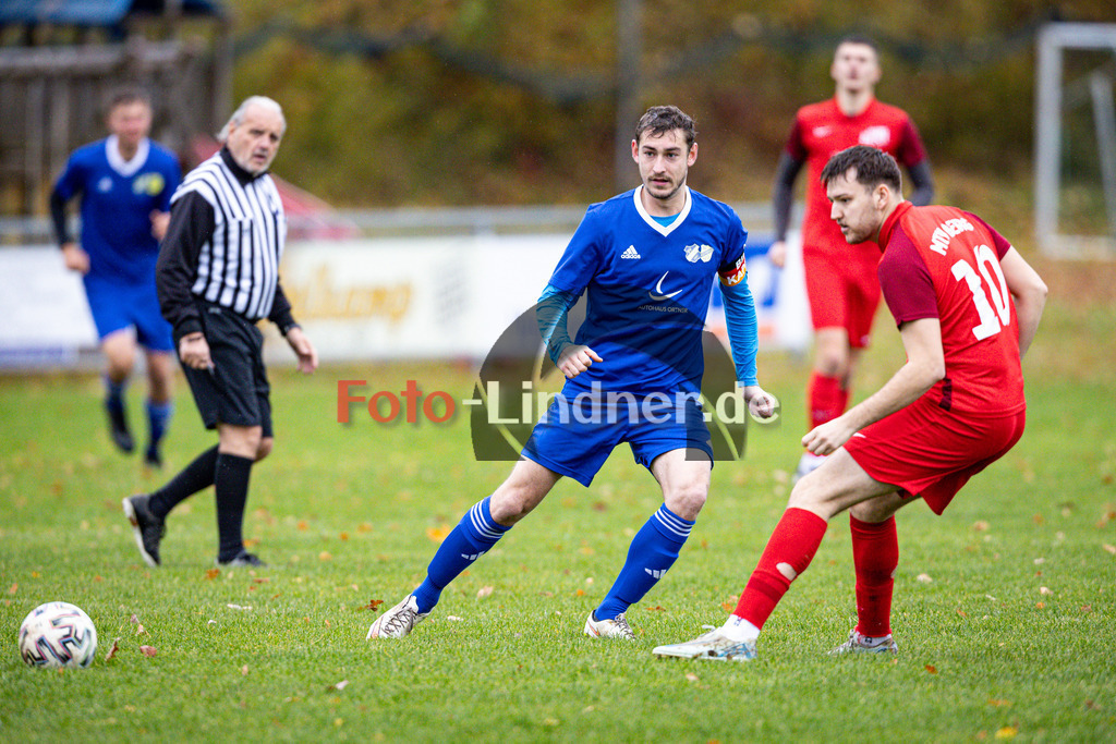 SG SV Eberfing/SV Söchering gegen MTV Berg II | Fußball Herren A-Klasse Gruppe 5 Zugspitze 2025/26 14. Spieltag, SG SV Eberfing/SV Söchering gegen MTV Berg II, 20251102,Zweikampf,2025-11-02 in Obersöchering (Sportplatz Obersöchering), Josef LUIDL (SG SV Eberfing/SV Söchering Kapitän 6), Dejan LJUBICIC (MTV Berg II 10)Copyright: WolfgangxLindner www.foto-lindner.de