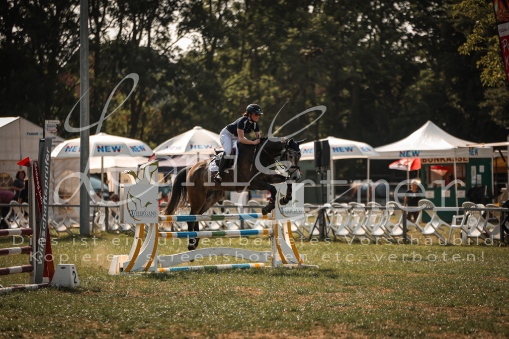 13.FrPfA00107 | Leoni Ertmer Photography - Realisiert mit Pictrs.com