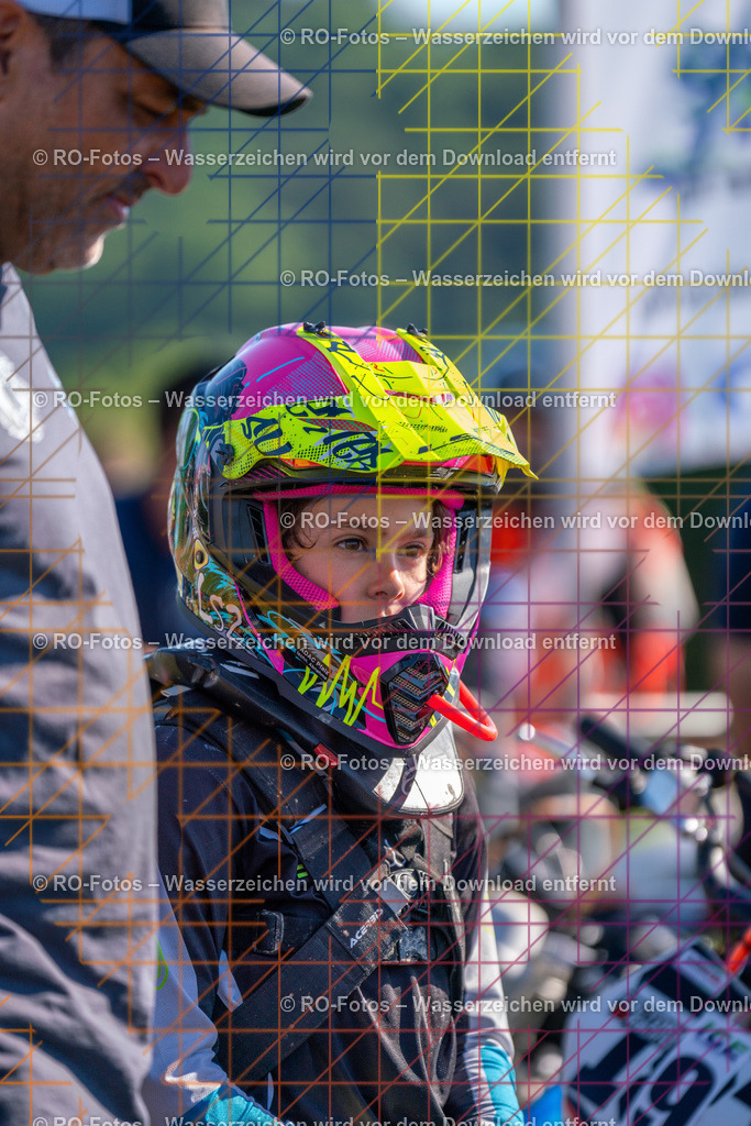 Wolfshausen 1 Lauf -38 | Sportfotografie von RO-Fotos: Motorsport, Motocross, Enduro, Laufveranstaltungen und Triathlon. Professionelle Fotos von Sportlern und Events. - Realisiert mit Pictrs.com