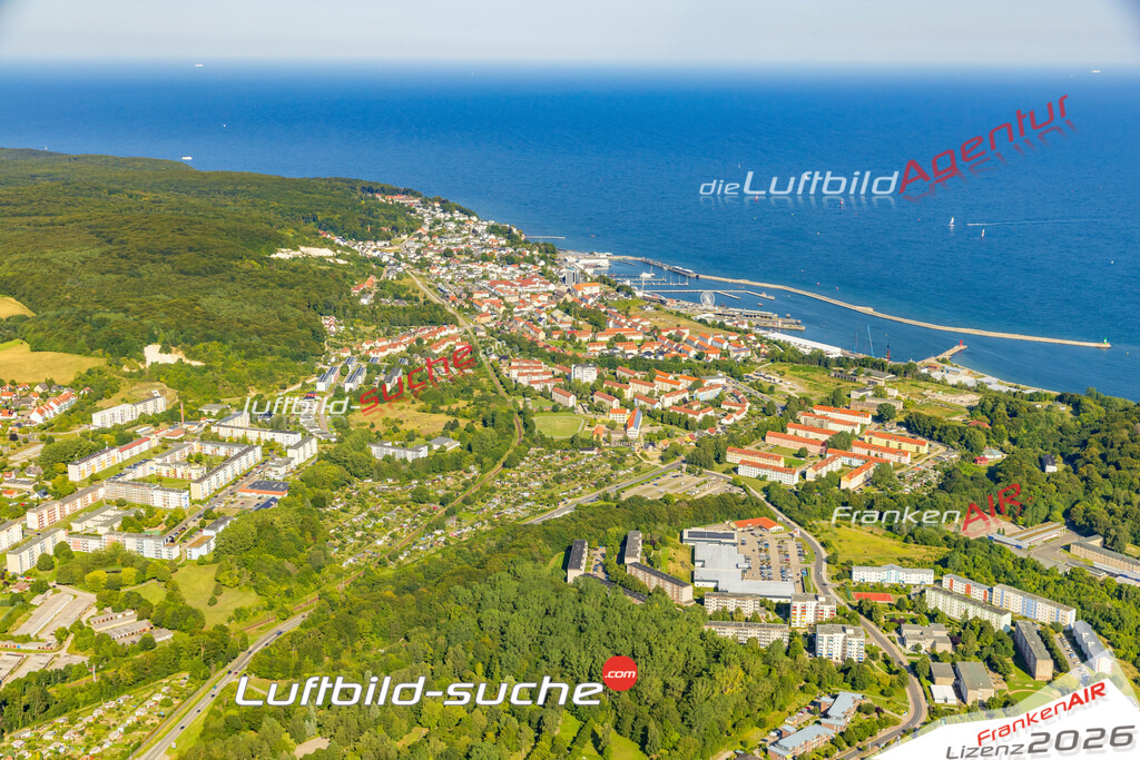 Neue Luftbildaufnahme der Stadt Sassnitz - Das Luftbild wurde 2025 vom UL-Flugzeug heraus erstellt ( keine Drohnenaufnahme ) - Hochauflösende Luftaufnahme - für Wandbilder und großformatige Ausdrucke geeignet. Das besondere Geschenk!Hier alle&nbsp;Infos zur Lizenzierung der LuftaufnahmeWir fliegen auch dieses Jahr wieder in Ihre Region um Luftbilder zu erstellen.- Luftbild anfragen