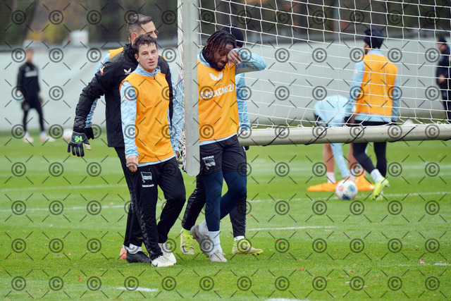 RGE_6849b | Hertha BSC, 2.Bundesliga, Herren, Saison 2025/26, Training, Montag 17.11.2025,  Diego Demme ( Hertha BSC ),   Fotograf:   Ralf Gebhardt - Realisiert mit Pictrs.com