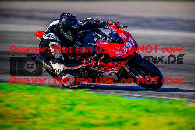 MaZZes_FotoMatrix_240520_6021986_2318 | WEISS