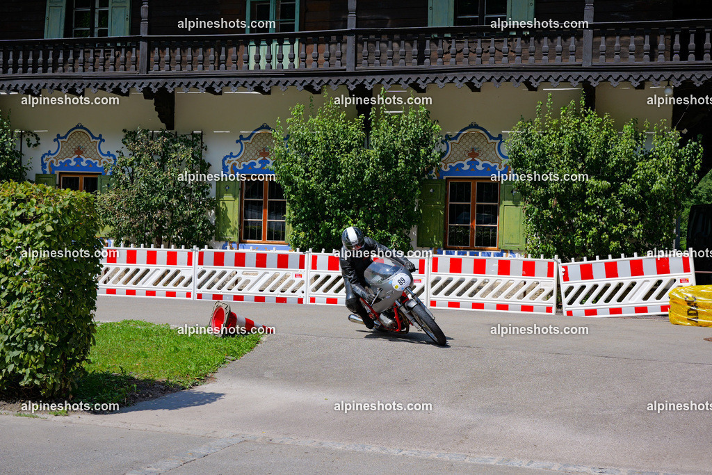 P1014797 | Erleben Sie atemberaubende, hochqualitative Fotos Ihrer Fahrt entlang der malerischen Alpenstraßen. Besuchen Sie alpineshots.com, um professionelle Aufnahmen Ihrer unvergesslichen Reise zu finden und zu kaufen - Realisiert mit Pictrs.com