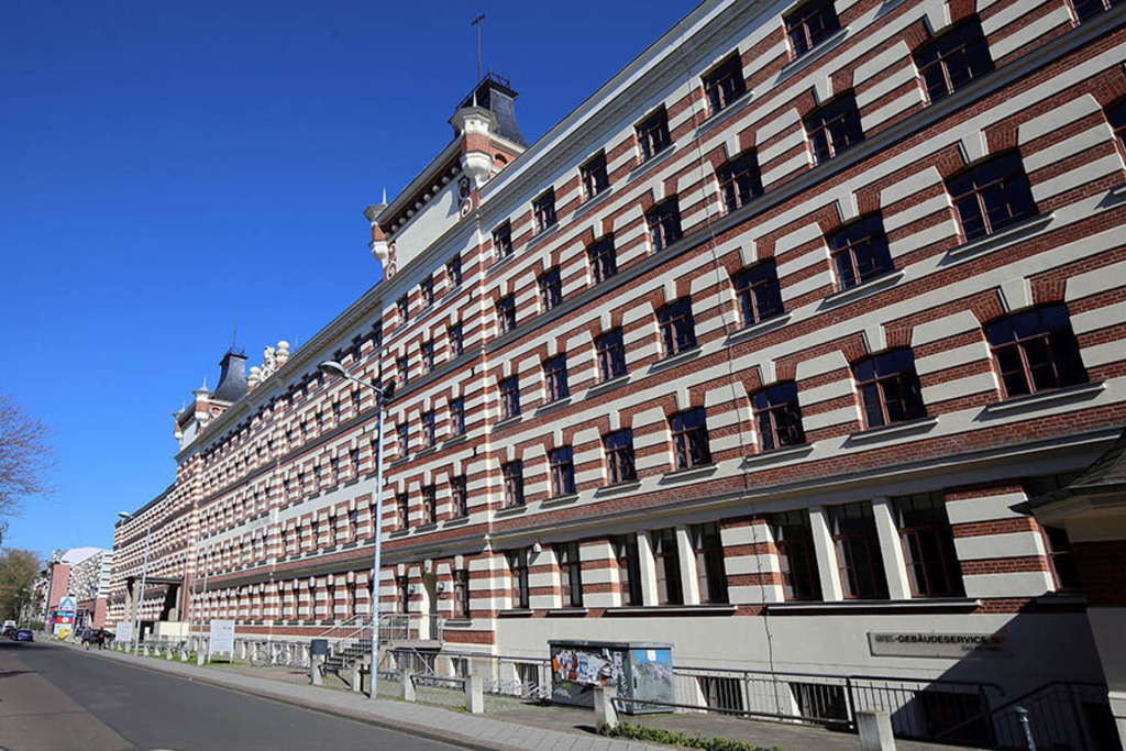 Foto: Leipzig - Buntgarnwerke an der Nonnenstraße | Das Team hinter BILDLEXIKON LEIPZIG bündelt historische wie aktuelle Informationen über die Stadt Leipzig in Text und Bild auf einer Plattform und stellt diese der interessierten Öffentlichkeit zur Verfügung.
