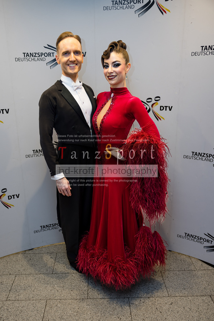 20251129_DM-HGS-S-Std_09946 | Tanzsportbilder, Standardtanz, Lateintanz, WDSF, DTV, LTVB, dancecomp, goc, hessen tanzt, blaues band der spree, walzer, tango, wiener walzer, slowfox, quickstepp, samba, rumba, cha-cha-cha, paso doble. jive, hd-kroft photography, turniertanzsport