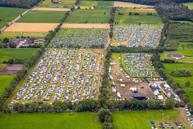 Bottrop240701567Kirchhellen_RuhrpottRodeo | Luftbild, Ruhrpott-Rodeo 2024 Musikevent am Flugplatz Schwarze Heide, Bühne, Parkplätze und Zeltplatz, Wohnmobil Stellplatz, Kirchhellen-Nord-West, Bottrop, Ruhrgebiet, Nordrhein-Westfalen, Deutschland