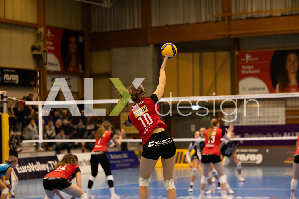 Volleyball I Frauen I Saison 2025-2026 I CEV Volleyball Challenge Cup 2026 | Women I 16th Finals I VC Kanti Schaffhausen - TJ Ostrava I 03.12.2025 | VC Kanti Schaffhausen - 10 Maelle Corbach (CH) – Diagonal - Realisiert mit Pictrs.com