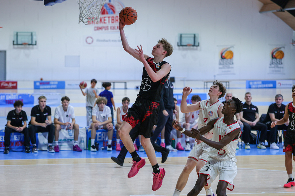 JBBL BAYER GIANTS @ BBV Rheinstars Köln-68 | Fotos von Basketballspielen aus dem Raum NRW fotografiert von Gero Mueller-Laschet und Daniel Schaefer - Realisiert mit Pictrs.com