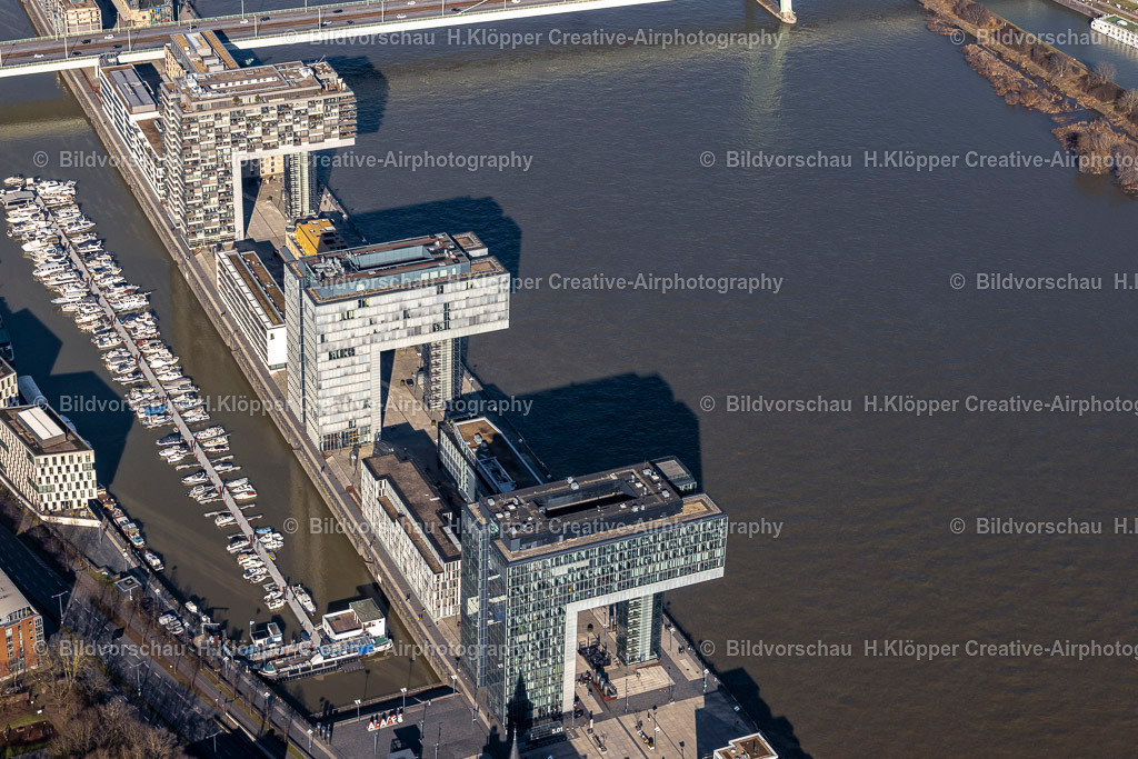 Luftbilder Köln-6866 | Luftaufnahme Wohngebiet einer Mehrfamilienhaussiedlung " Kranhäuser " am Ufer- und Flussverlauf des Rhein - Realisiert mit Pictrs.com