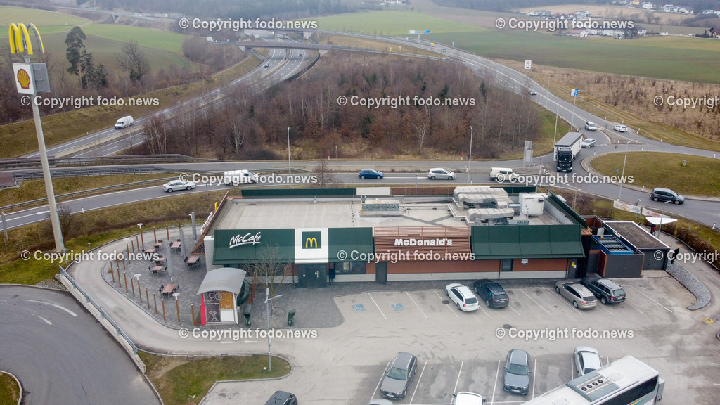 McDonalds_ Unterweitersdorf_ 10.03.2023-3 | 10.03.2023, Unterweitersdorf, AUT, McDonalds im Bild McDonalds, Restaurant, Fast Food, Drive In, Drohne