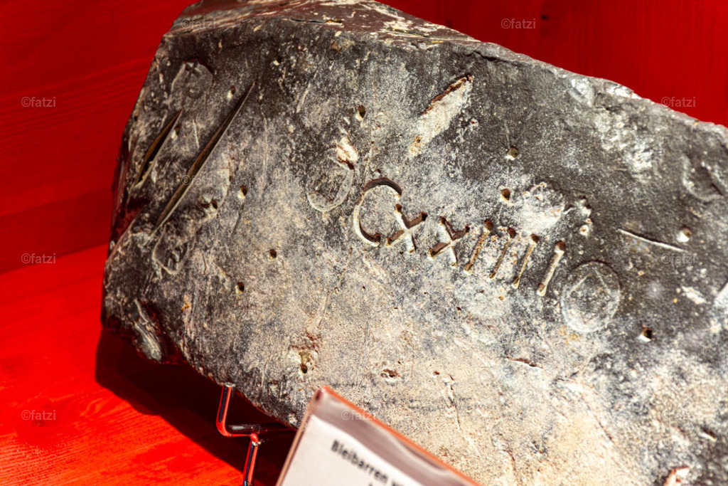 Bergbau-Museum Innen _fatzi_20230908-151036 | Fatzi Bilder-Archiv! 
Die Bilder sind für private Nutzung lizenzfrei. Die kommerzielle Nutzung ist möglich und erwünscht, jedoch bitte ich um vorherige Kontaktaufnahme per E-Mail (info@fatzi.at) oder unter +43 650 7828269 - Realisiert mit Pictrs.com