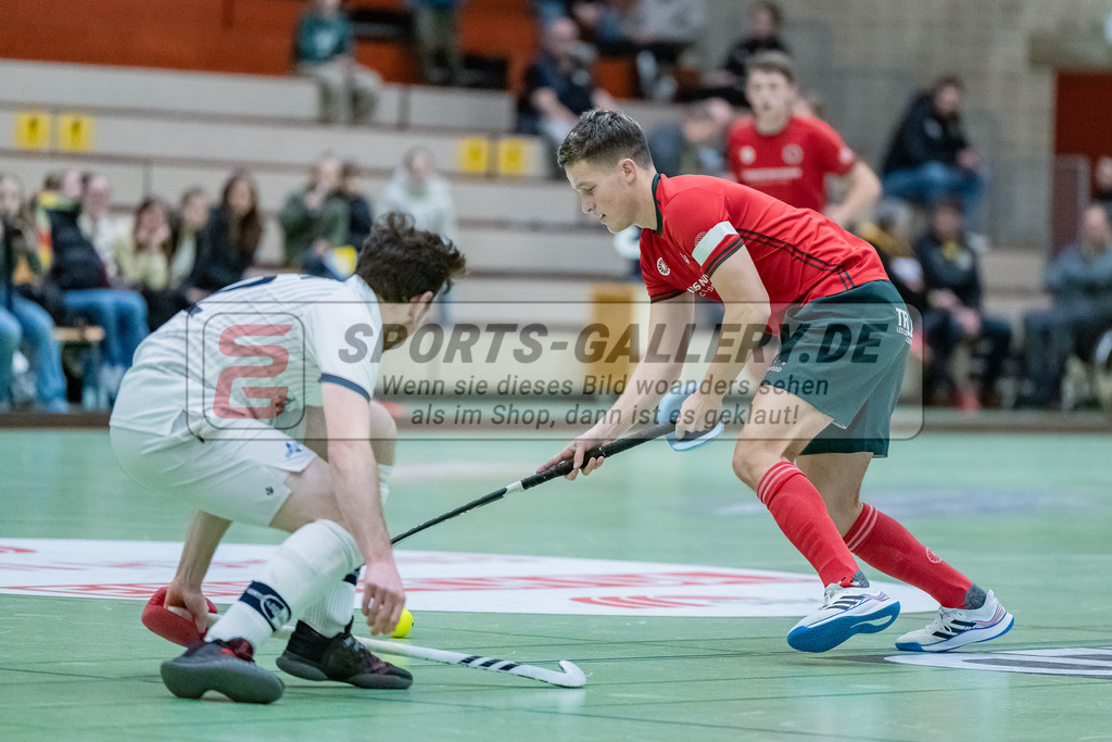 HK_20231216_107461 | 1. Bundesliga Herren  Crefelder HTC - Blau Weiß Köln am 16.12.2023 Sporthalle Glockenspitz, Krefeld , Julius Hayner ( Crefelder HTC #6 )