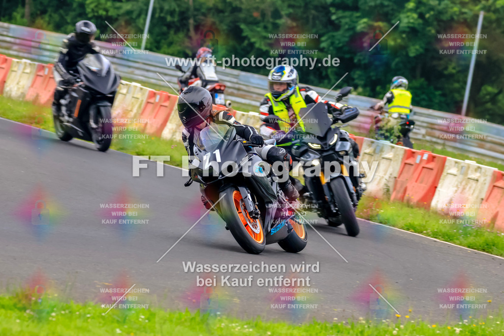 VBK-6819 | Hier findet Ihr Bilder von Touristenfahrten auf der Nürburgring Nordschleife oder von anderen Veranstaltungen die ich besucht habe. Viel Spass beim Durch Schauen 