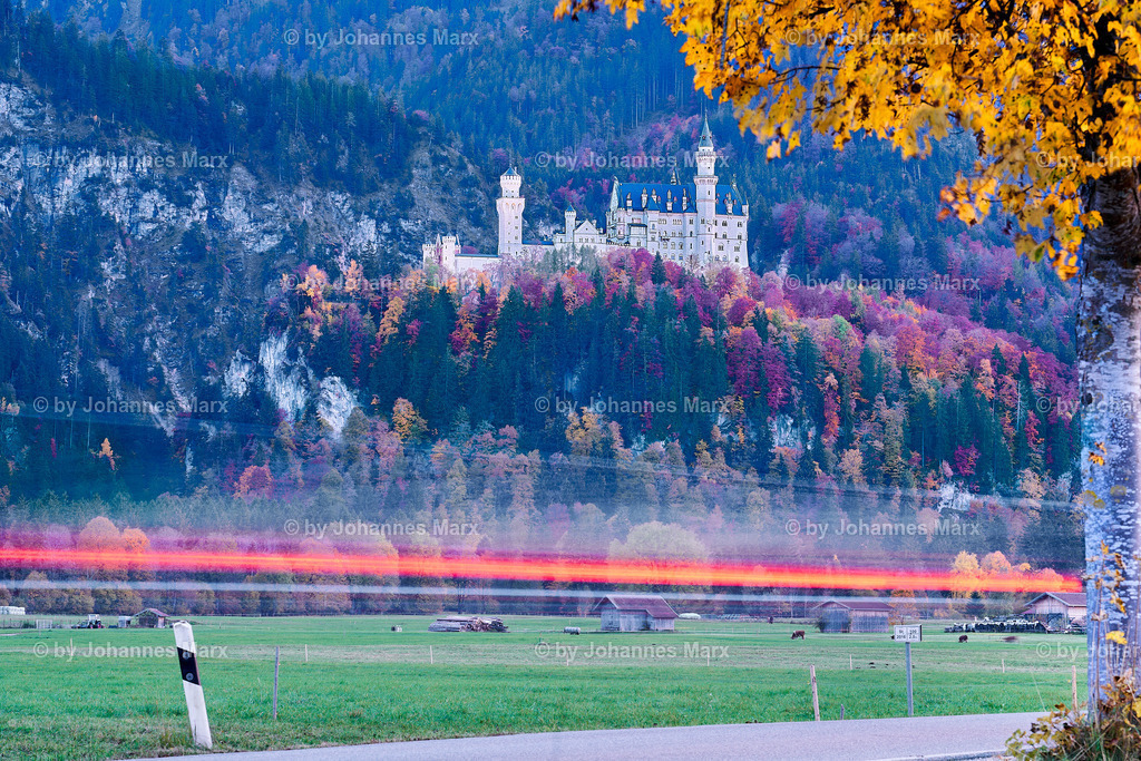 Mit Highspeed nach Schloss Neuschwanstein | Professionelle Landschaftsfotografie, Inneneinrichtung, Kunst für Ihre Wohnung, Kanzlei, Praxis oder als Geschenk. Aussuchen und einfach liefern lassen. Raumgestaltungsberatung auf Anfrage. - Realisiert mit Pictrs.com