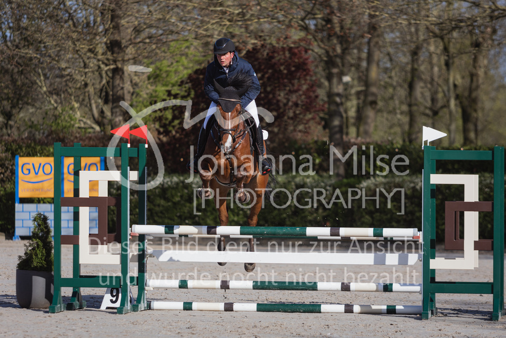 230425_Lemwerder_SprPf-A1St-102 | Deine schönsten Turniermomente als professionelle Fotos! Entdecke hochwertige Pferdesport-Fotografie im Online-Shop. Jetzt Fotos finden & bestellen!
