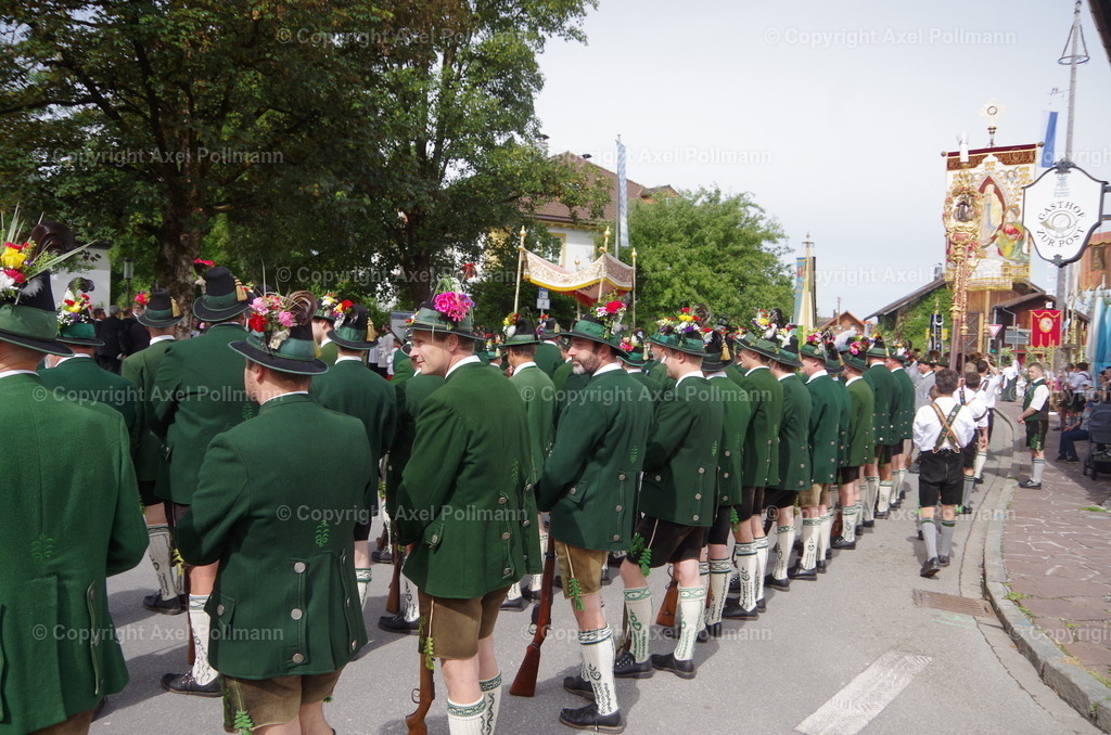 IMGP5320 | fotografiert von Axel PollmannLeonhardi Wallfahrt Benediktbeuern und Murnau, Fronleichnam, Fasching, Landschaft im Loisachtal und Benediktbeuern  - Realisiert mit Pictrs.com