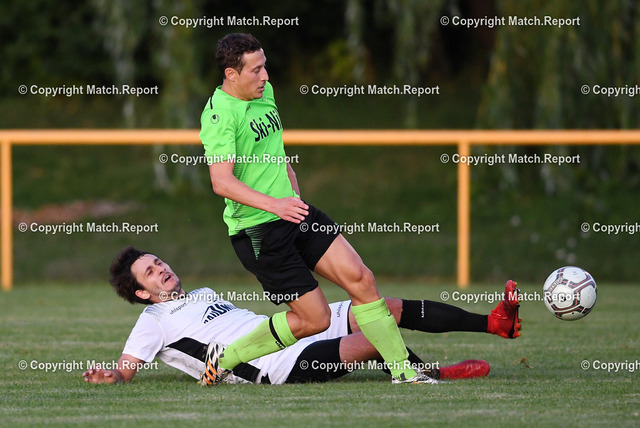 Fussball WFV Pokal 2. Runde 19/20: SV Nehren - SV Zimmern | Fussball WFV Pokal 2. Runde  2019/2020   14.08.2019SV Nehren - SV ZimmernBenjamin Schindler (li, SV Nehren) gegen Markus Vogel (re, SV Zimmern)FOTO: ULMER PressebildagenturxxNOxMODELxRELEASExx