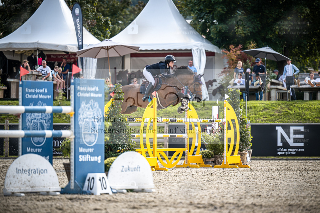 DOS_2292 | Entdecke hochwertige Reitturnierfotos von Foto Oger. Professionell, emotional und authentisch – jetzt Lieblingsmomente im Shop bestellen. - Realisiert mit Pictrs.com