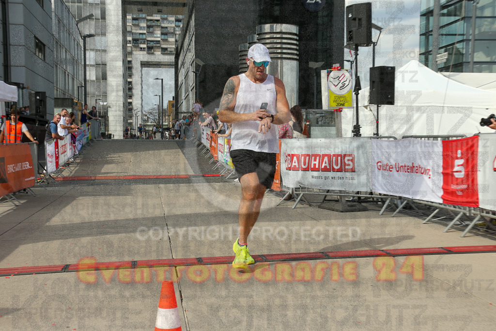 250920_1512_EX1_8553 | Sportfotografie im Rhein-Sieg Kreis, Köln, Bonn, NRW, Rheinland Pfalz, Hessen, etc. Unser Tätigkeitsfeld umfasst den Laufsport vom Volkslauf über den Marathon, Duathlon, Triathon bis zum Ultralauf wie Kölnpfad Ultra oder Schindertrail.