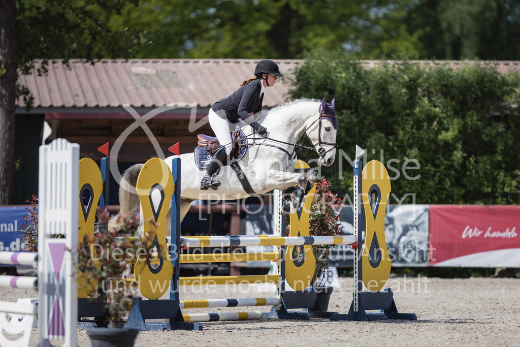 230516_Mühlen_03SprPf-A-310 | Deine schönsten Turniermomente als professionelle Fotos! Entdecke hochwertige Pferdesport-Fotografie im Online-Shop. Jetzt Fotos finden & bestellen!