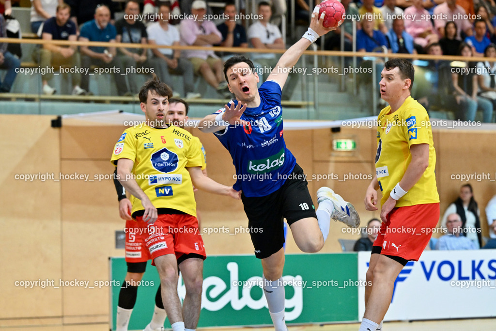 SC Ferlach vs. UHK Krems | #2 HELLERSCHMID Fabian UHK KREMS, #10 Perkusic Toni SC Ferlach, #19 Knez Domen UHK KREMS, SC Ferlach vs. UHK Krems, SC Ferlach vs. UHK Krems am 02.05.2026 in Ferlach (Ballspielhalle Ferlach), Austria, (Photo by Bernd Stefan)