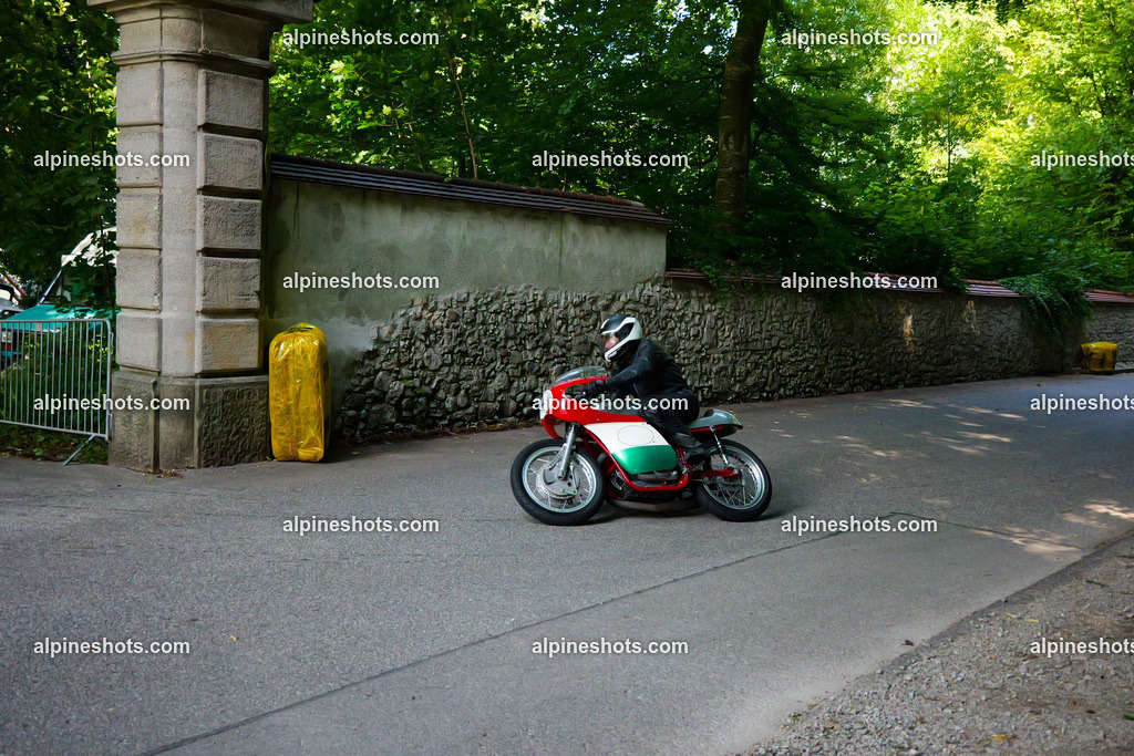 P1015378 | Erleben Sie atemberaubende, hochqualitative Fotos Ihrer Fahrt entlang der malerischen Alpenstraßen. Besuchen Sie alpineshots.com, um professionelle Aufnahmen Ihrer unvergesslichen Reise zu finden und zu kaufen - Realisiert mit Pictrs.com