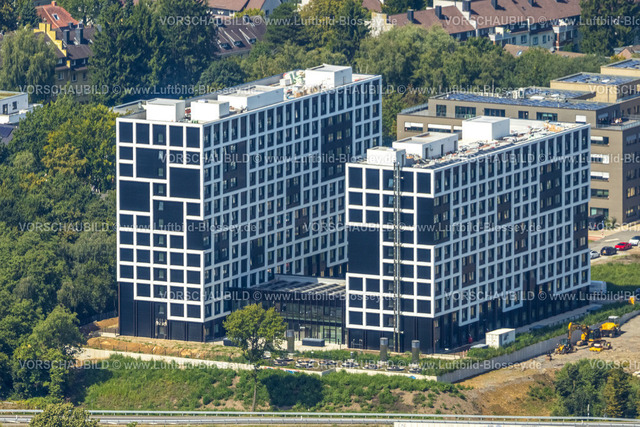 Bochum230802022 | Luftbild, Greenstay, Seven Stones Quartier, Baustelle und Neubau eines Gebäudekomplexes in Modulbauweise am Community Campus, Universitätsstraße, Wiemelhausen, Bochum, Ruhrgebiet, Nordrhein-Westfalen, Deutschland