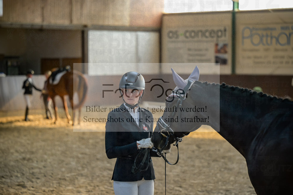 Reitturnier Voxtrup | Entdecke hochwertige Reitturnierfotos von Foto Oger. Professionell, emotional und authentisch – jetzt Lieblingsmomente im Shop bestellen.Deutschlandweite Turnierfotografie. - Realisiert mit Pictrs.com