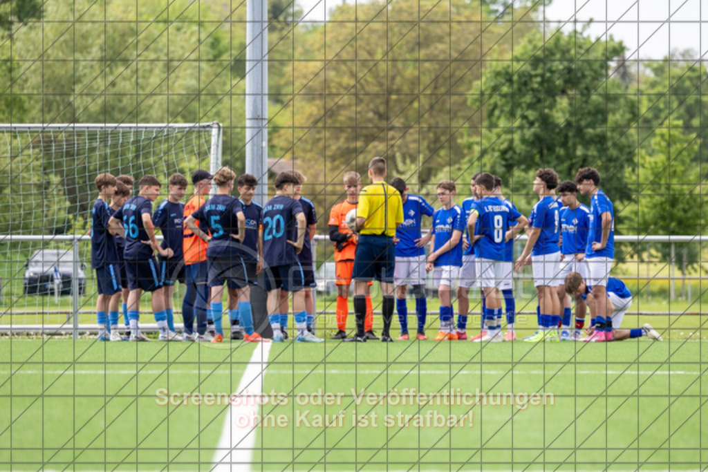 20250503_150151_0037 | #, 1.FC Eislingen (hellblau) vs. SGM TSG Zell-Hattenhofen-Holzmaden (dunkelblau), Jugend-Fussball, C-Junioren Landesstaffel Mitte, 18. Spieltag, Saison 20242025, Kunstrasenplatz, Haldenstraße 45, 73054 Eislingen, 03.05.2025 - 1500 Uhr,Foto: PhotoPeet-Sportfotografie/Peter Harich