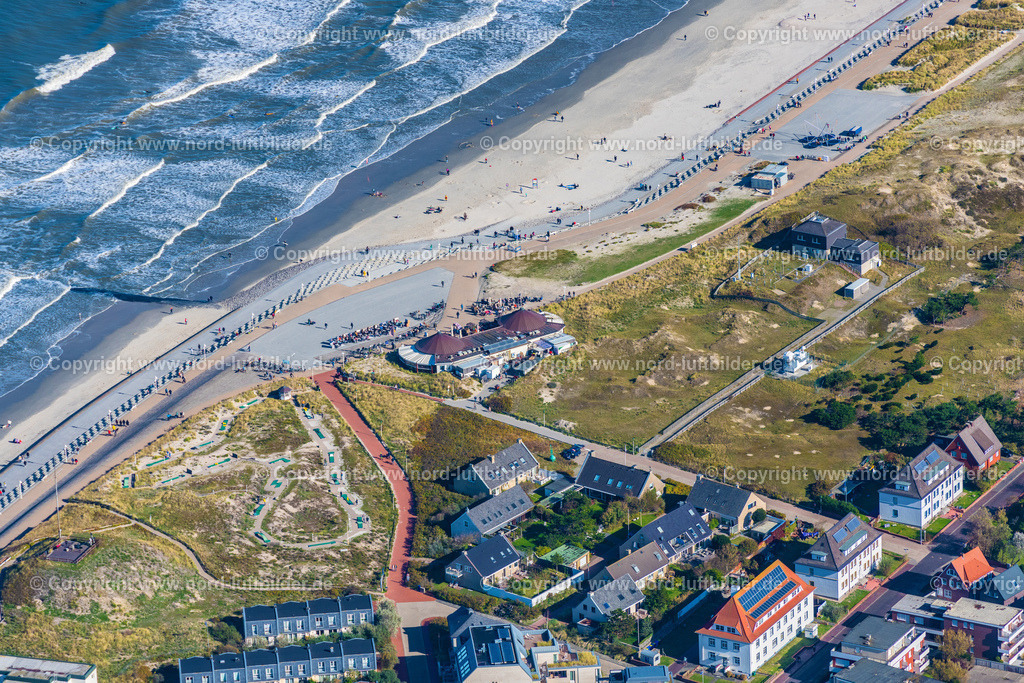 Norderney_Ortsansicht_ELS_5649091022 | NORDERNEY 09.10.2022 Inselbereich Norderney mit dem Ortskern und Uferbereich, Strand  in Norderney im Bundesland Niedersachsen, Deutschland. // Island area Norderney with the village center in Norderney in the state Lower Saxony, Germany. Foto: Martin Elsen
