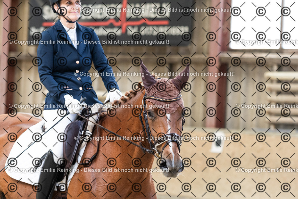 CL5A1290 | Emilia Reinking Fotografie - Realisiert mit Pictrs.com